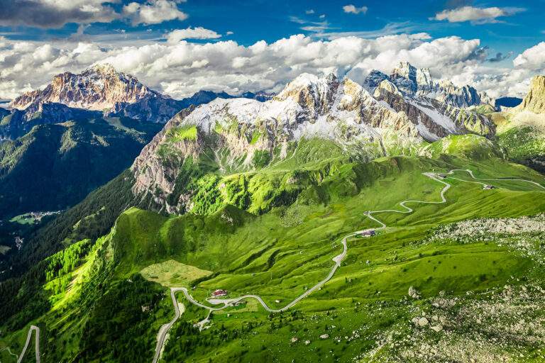 shutterstock_1639388992Passo Giau